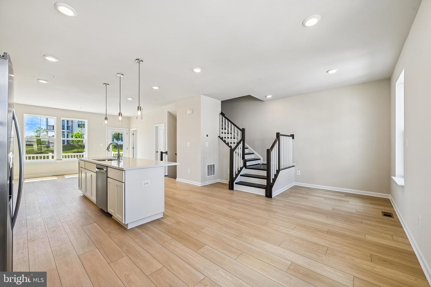 2109 Peace Lily Lane photo 8