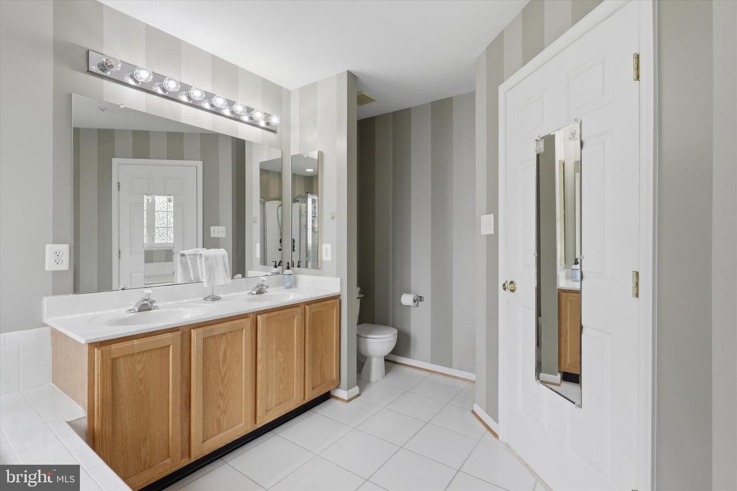 1741 Emory Street photo 22