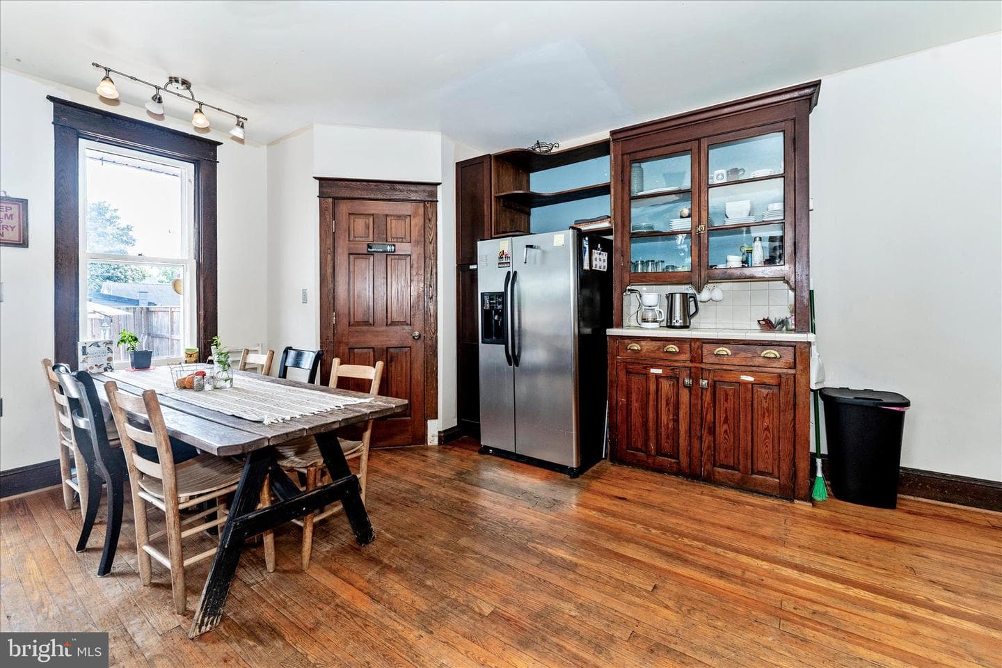 276 W 5th Street photo 17