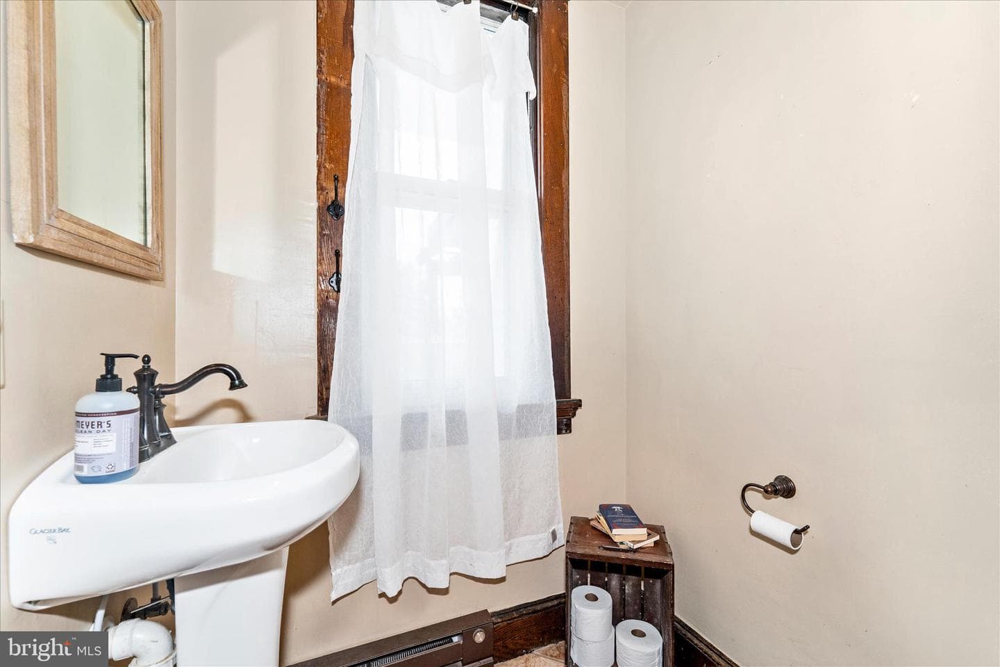 276 W 5th Street photo 21