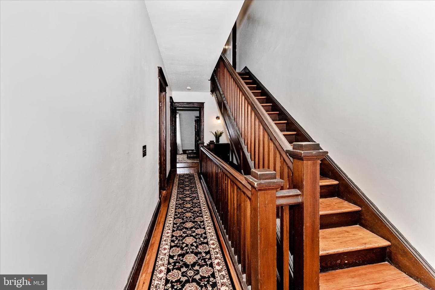 276 W 5th Street photo 38