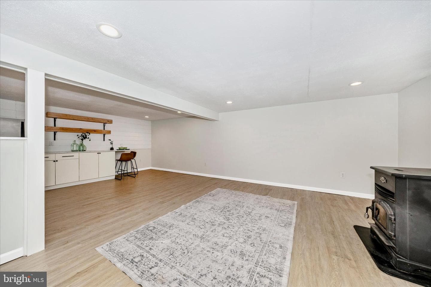 8914 Gloria Avenue photo 34