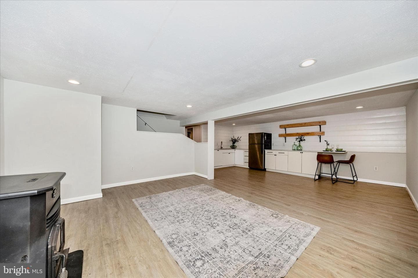 8914 Gloria Avenue photo 35