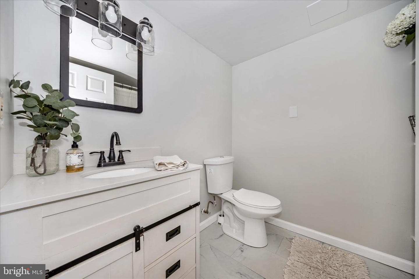 8914 Gloria Avenue photo 38