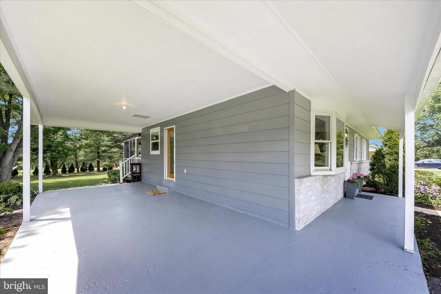 8914 Gloria Avenue photo 45