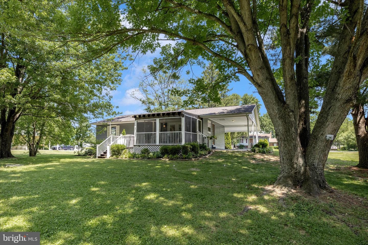 8914 Gloria Avenue photo 49