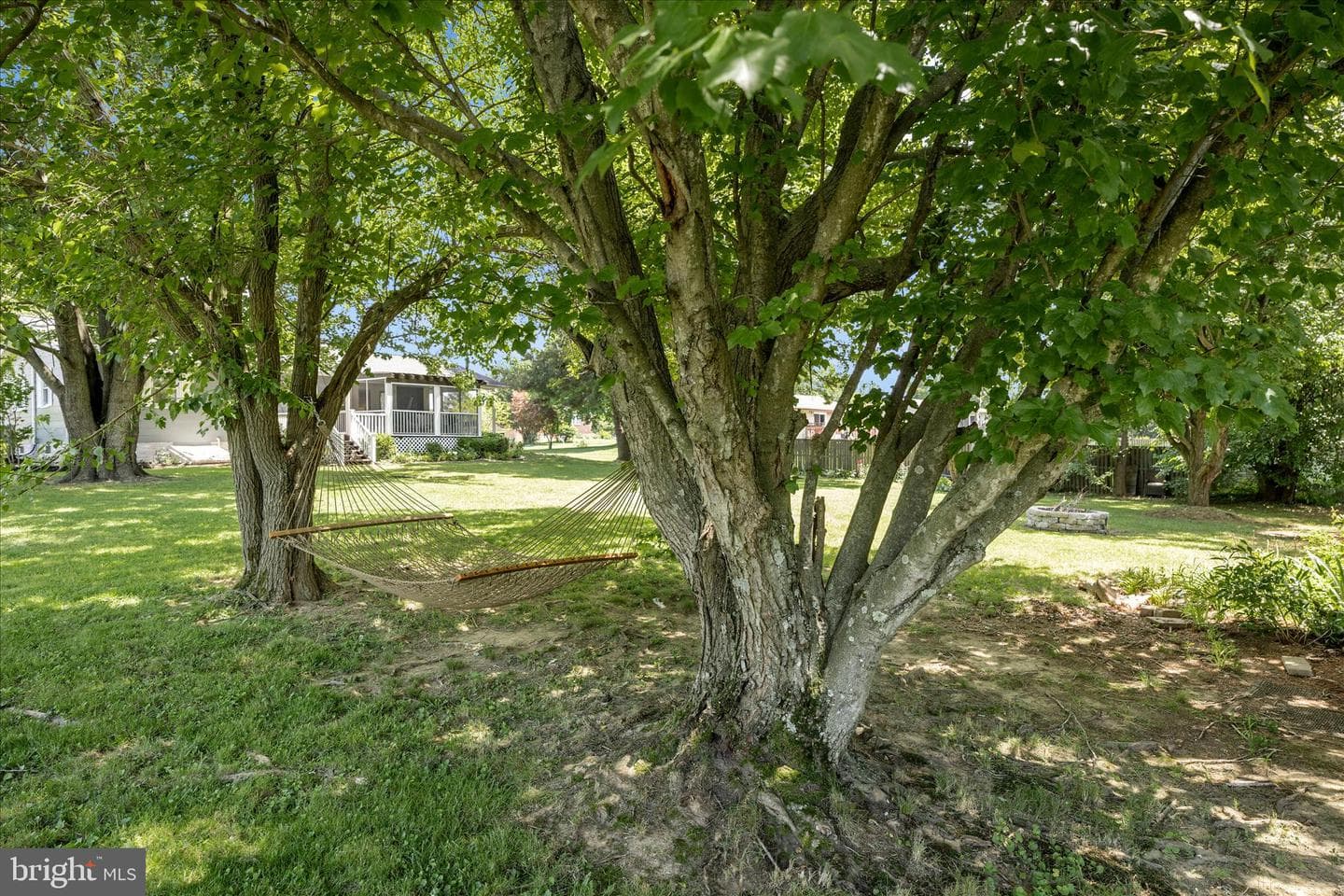 8914 Gloria Avenue photo 54