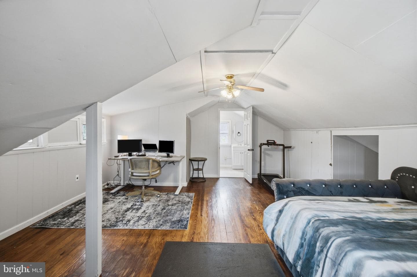 552 E Church Street photo 11