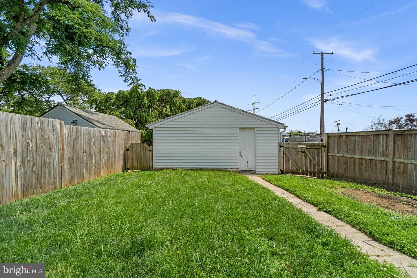 552 E Church Street photo 19