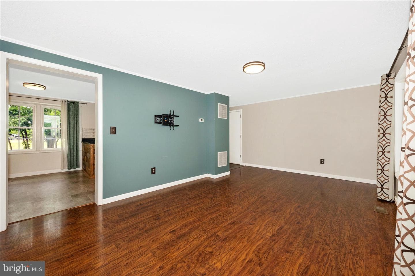 6901 Trout Lane photo 10