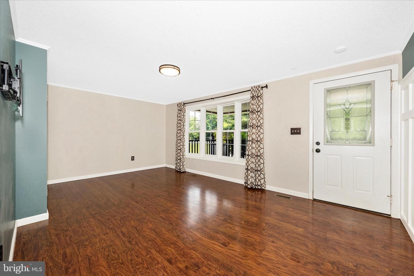 6901 Trout Lane photo 7