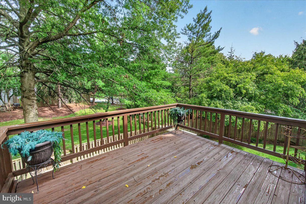 112 Toll House Court photo 37