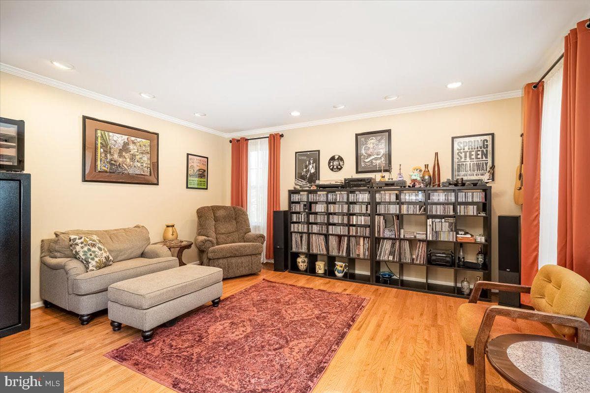 5720 Little Spring Way photo 10
