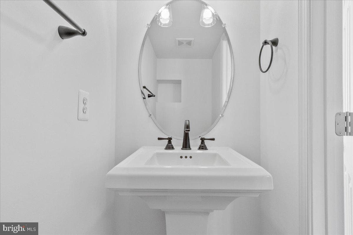 6584 Duncan Place photo 21