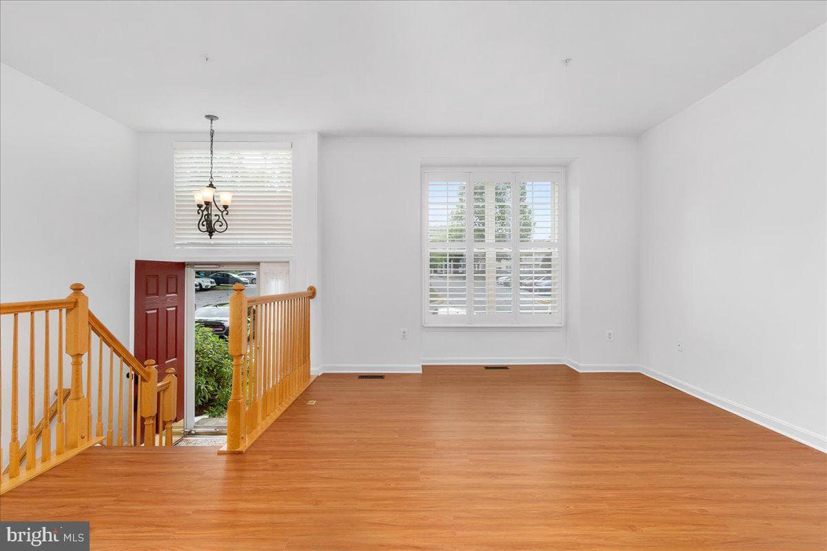 6584 Duncan Place photo 9