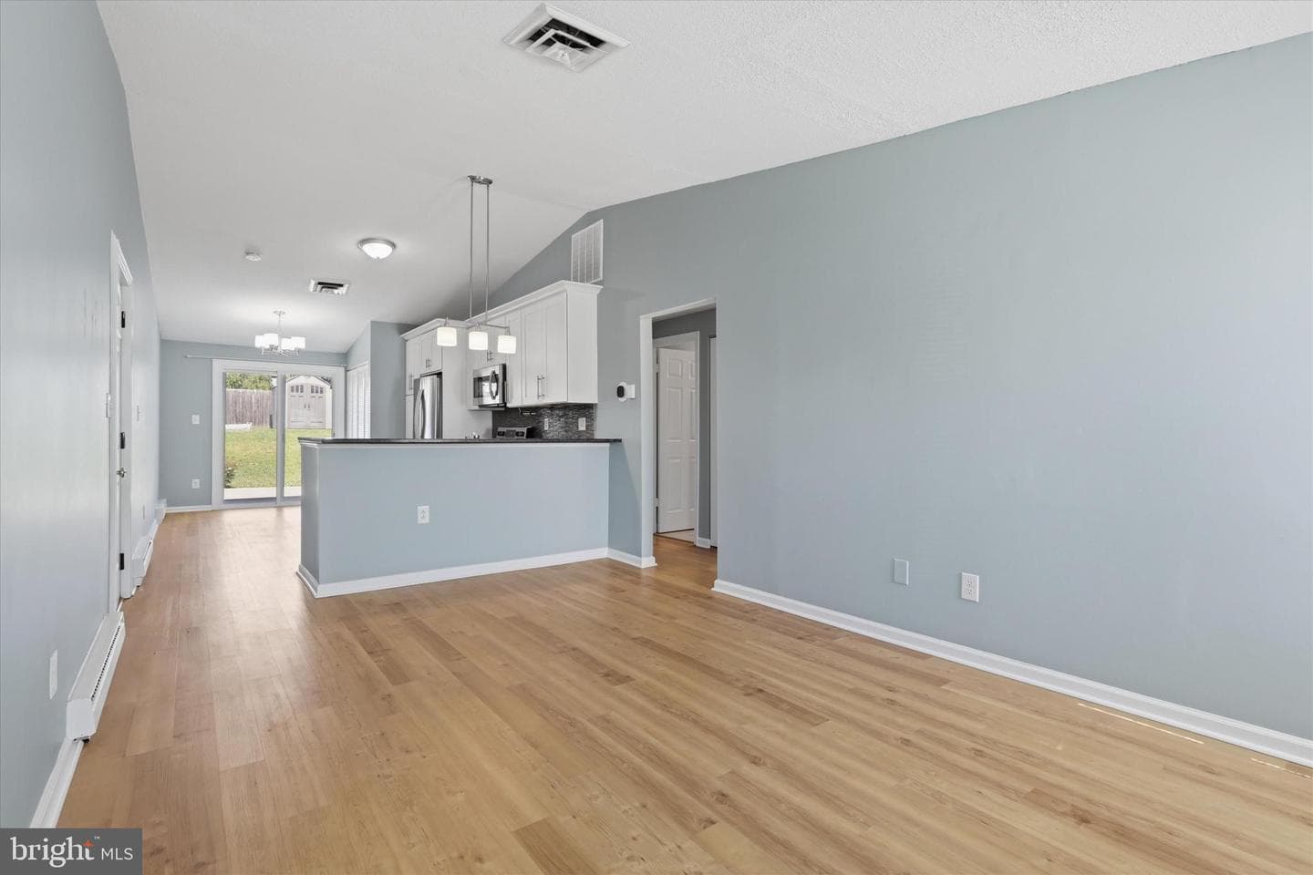 819 Chadwick Circle photo 6