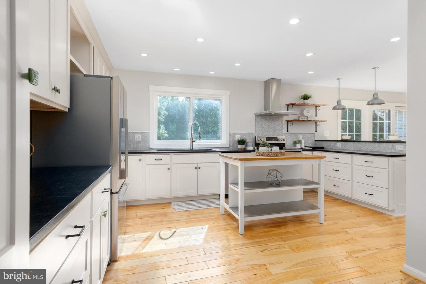8613 Hollow Road photo 10