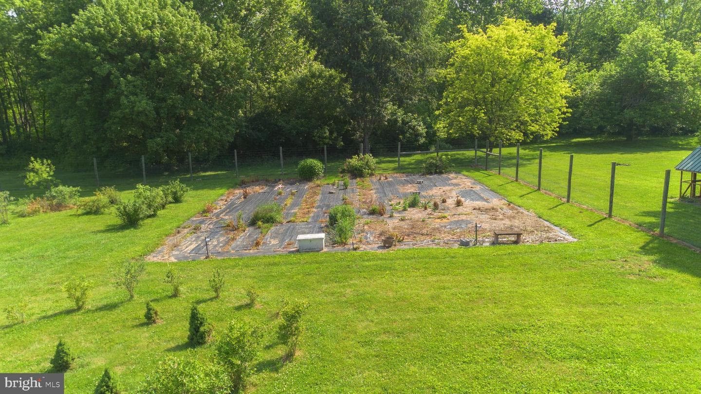 8613 Hollow Road photo 65