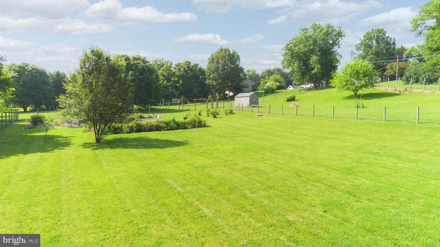 8613 Hollow Road photo 77