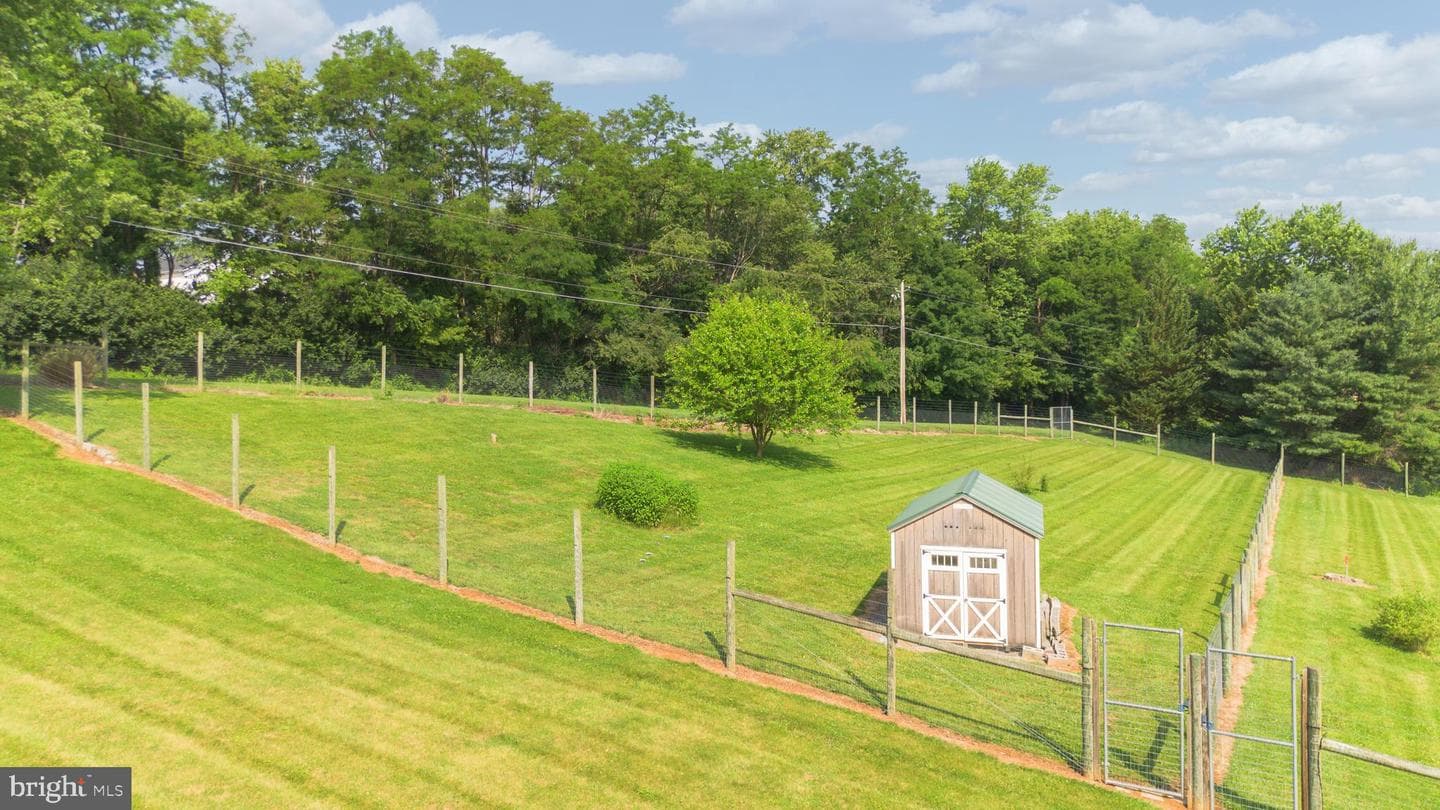 8613 Hollow Road photo 82
