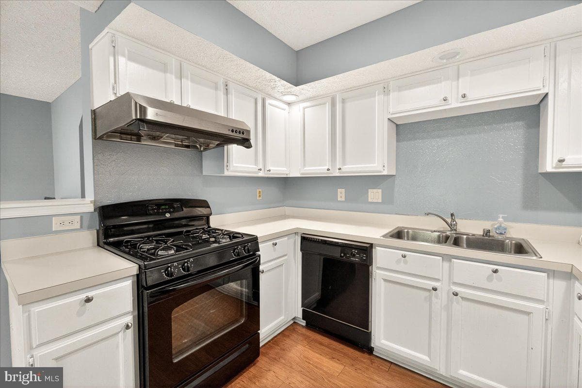 5534 Foxhall Court photo 15