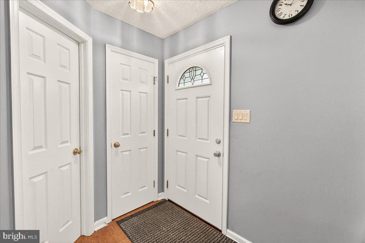 5534 Foxhall Court photo 20