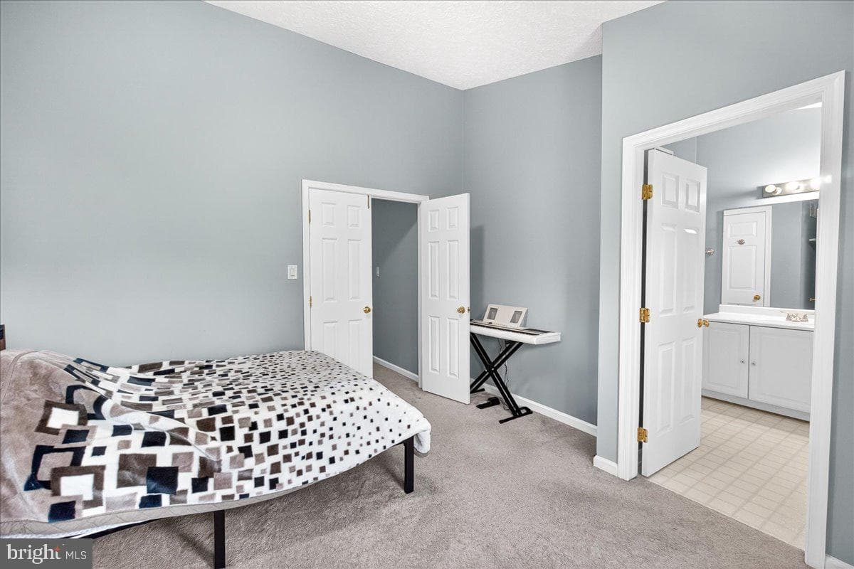 5534 Foxhall Court photo 23