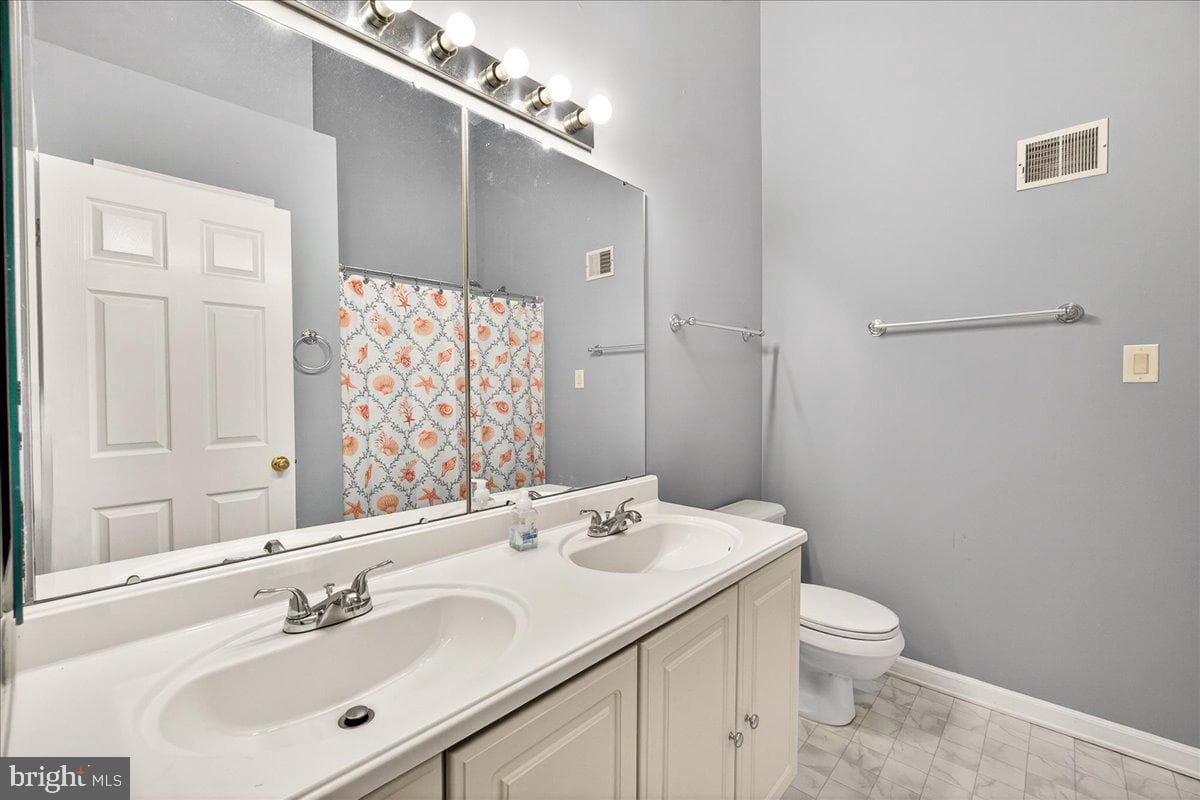5534 Foxhall Court photo 29