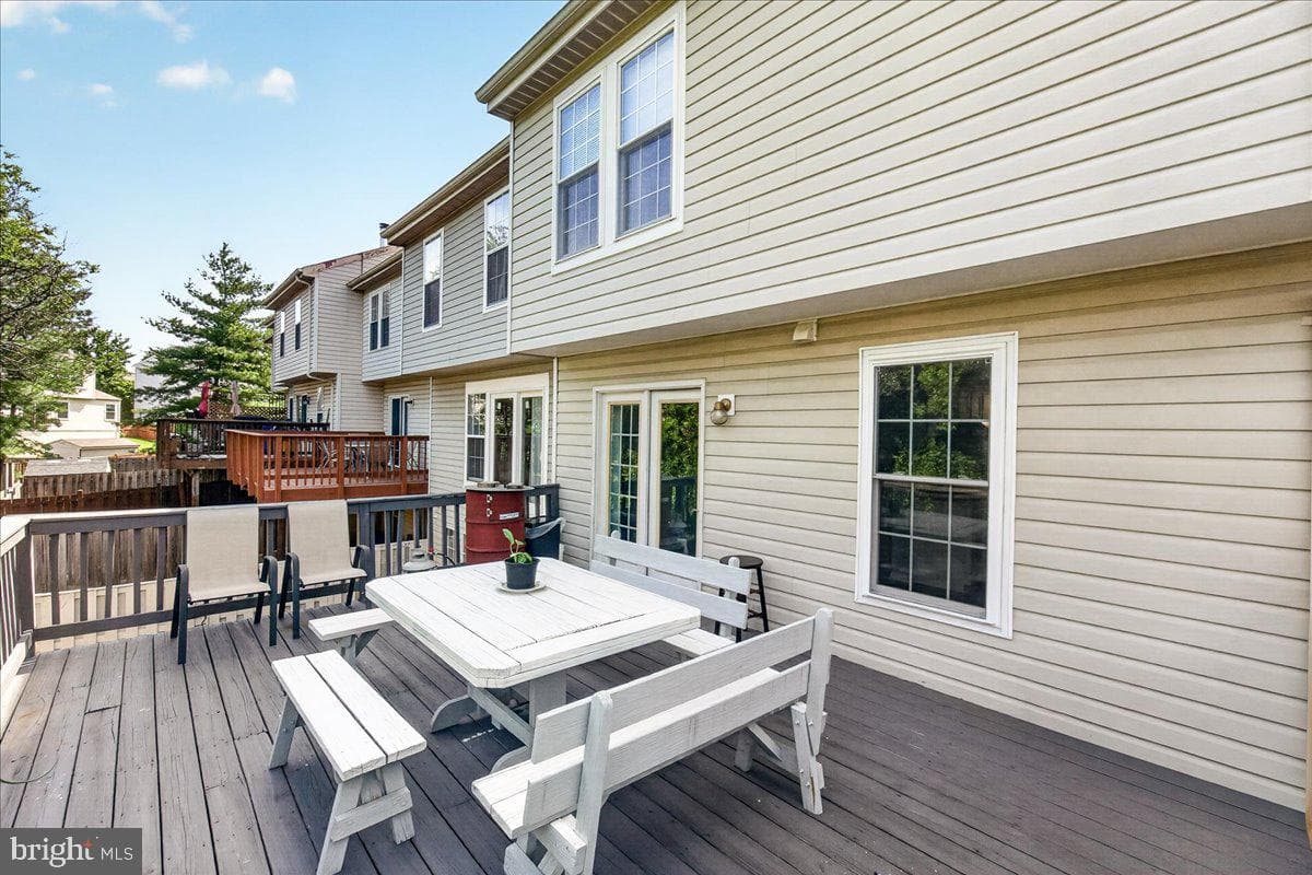 5534 Foxhall Court photo 32