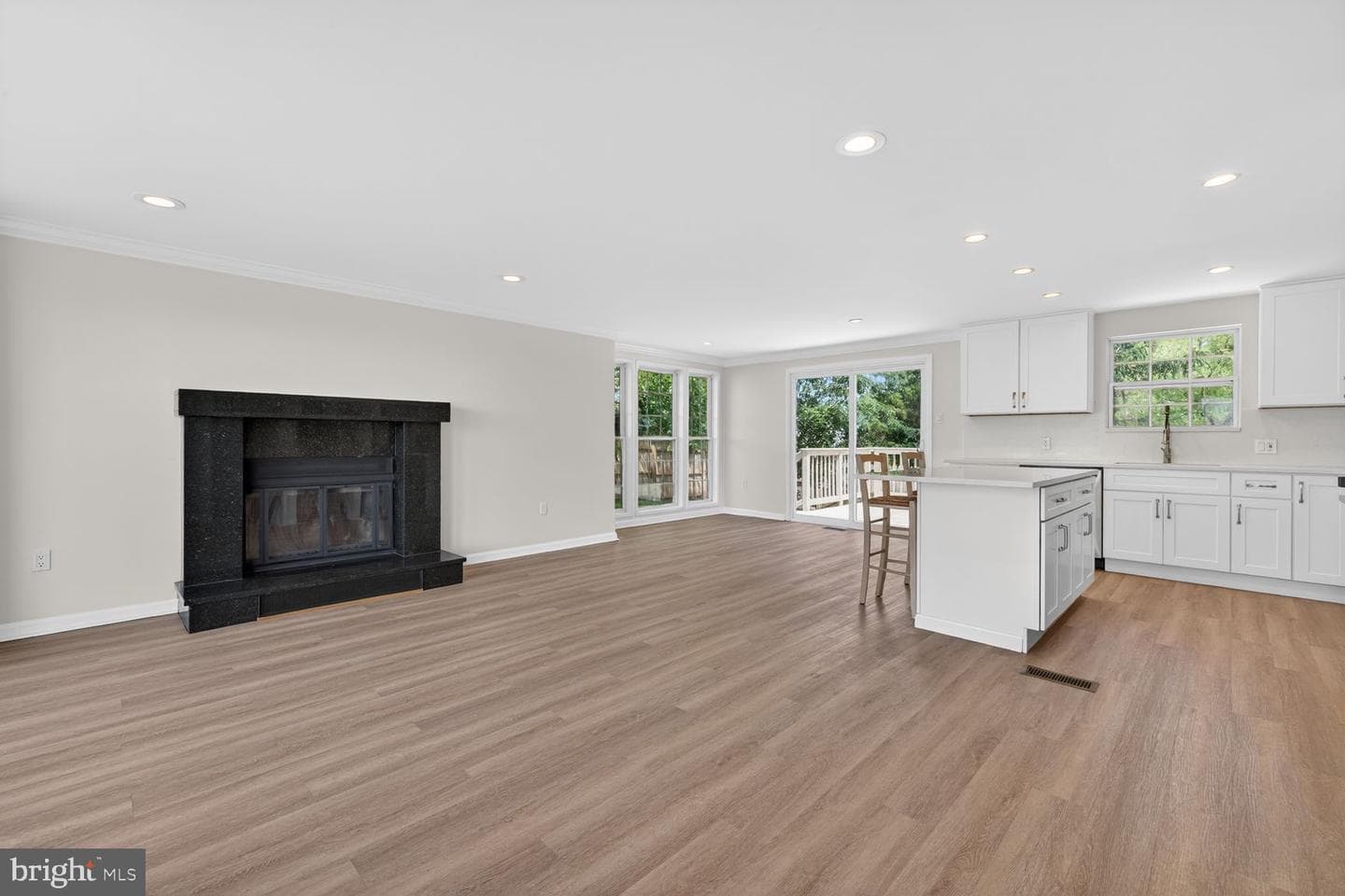 1309 Butterfly Lane photo 8