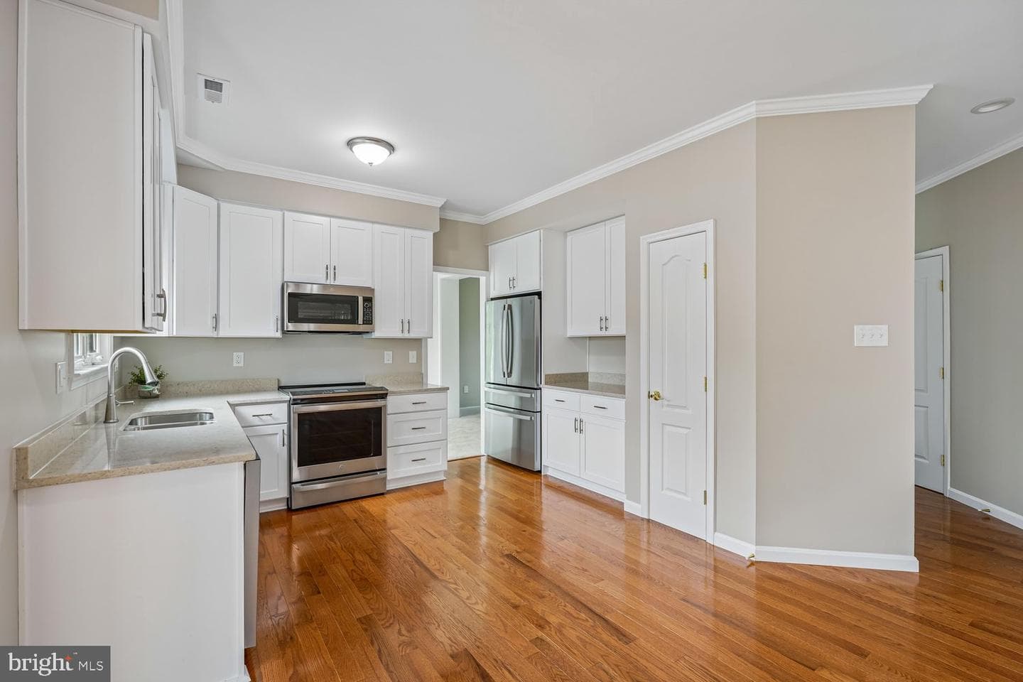 9035 Allington Manor Circle W photo 12
