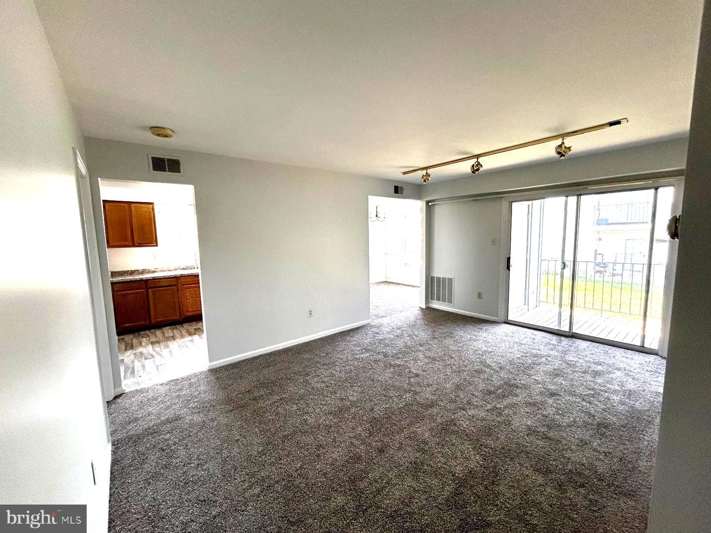 1405 Key Parkway #201a photo 8