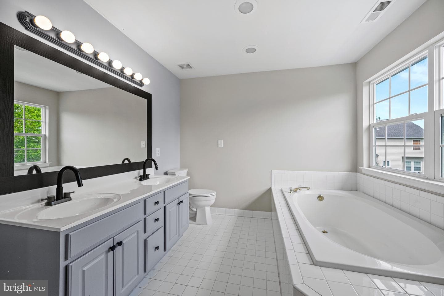 11228 Country Club Road photo 23