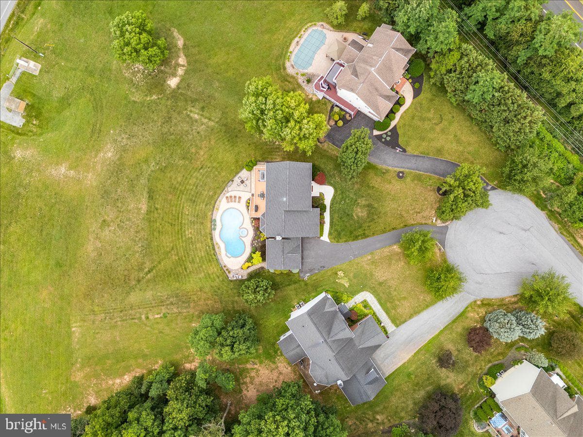 9811 Ritchie Court photo 63