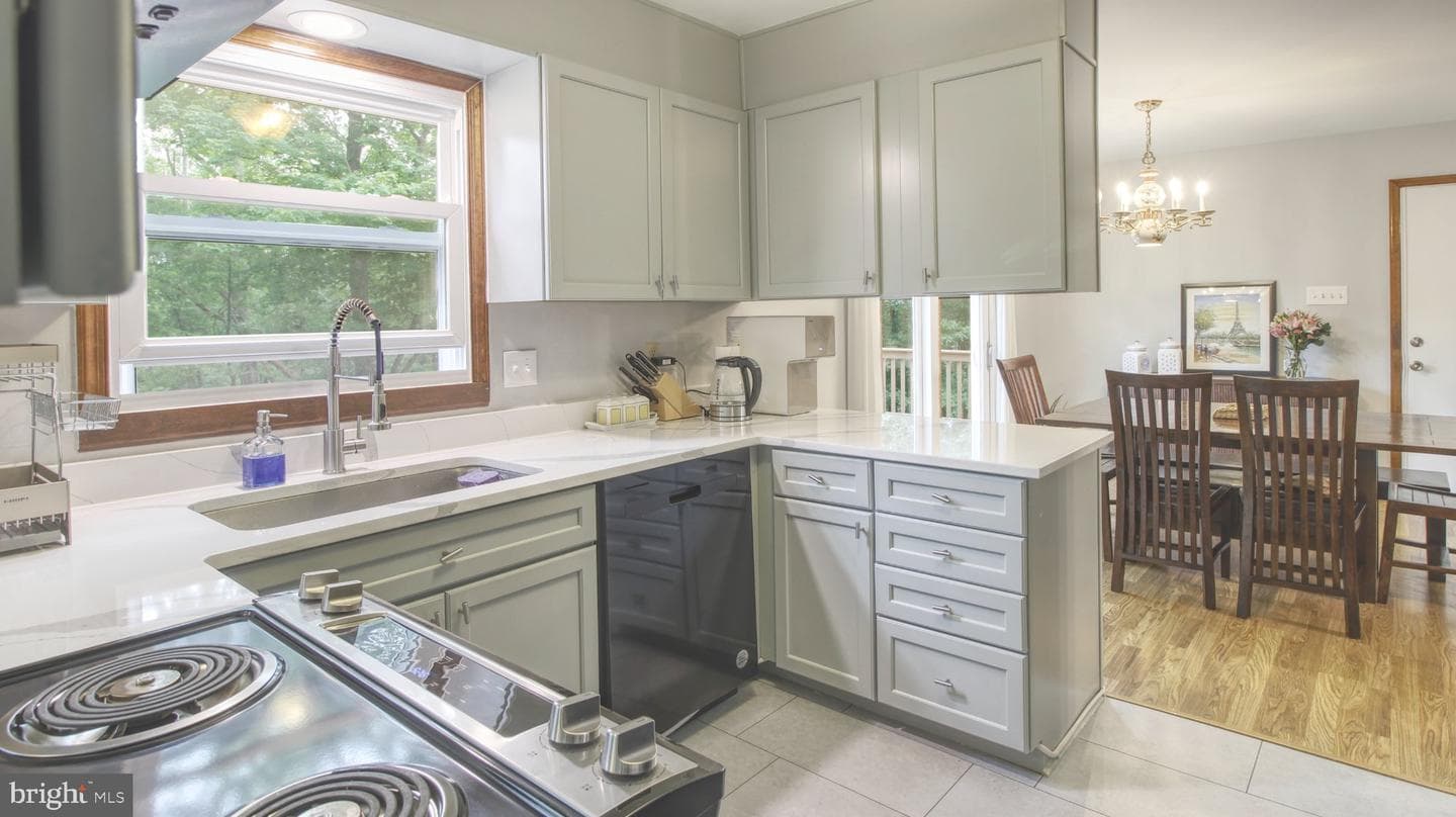 13594 Skyview Terrace W photo 15
