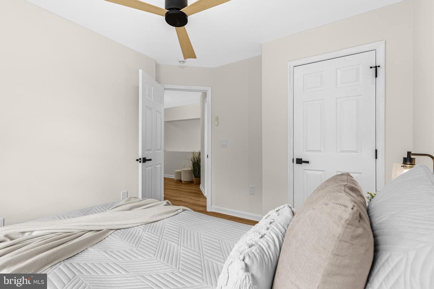 1014 Eastbourne Terrace photo 41