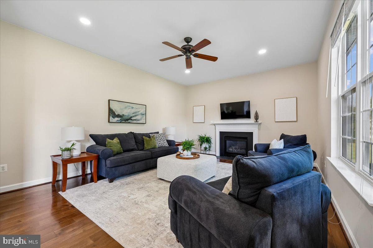 107 Redcloud Court photo 22