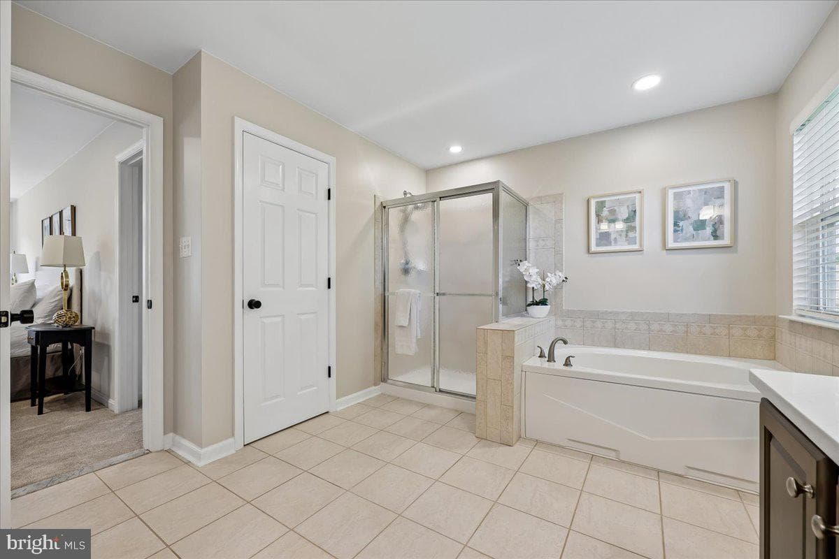 107 Redcloud Court photo 36
