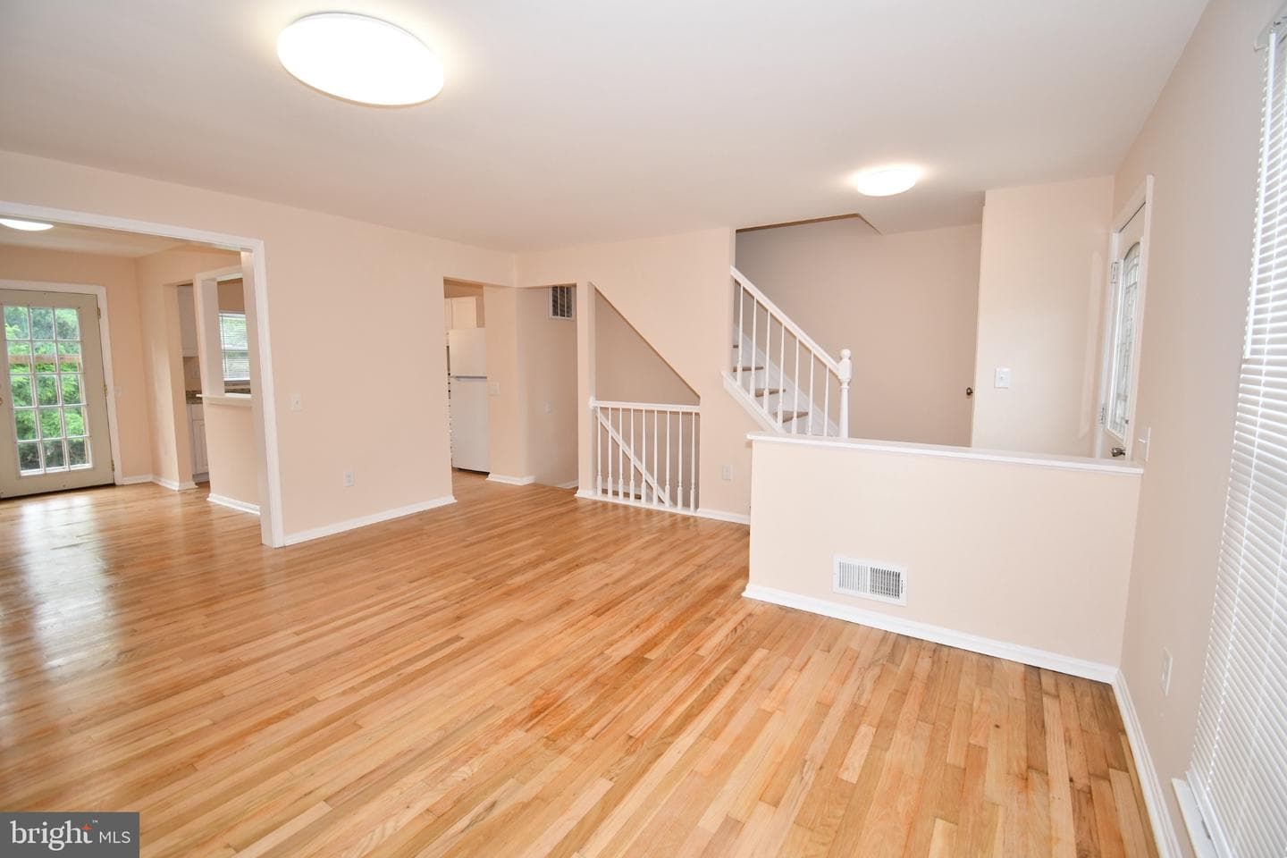 1666 Colonial Way photo 11