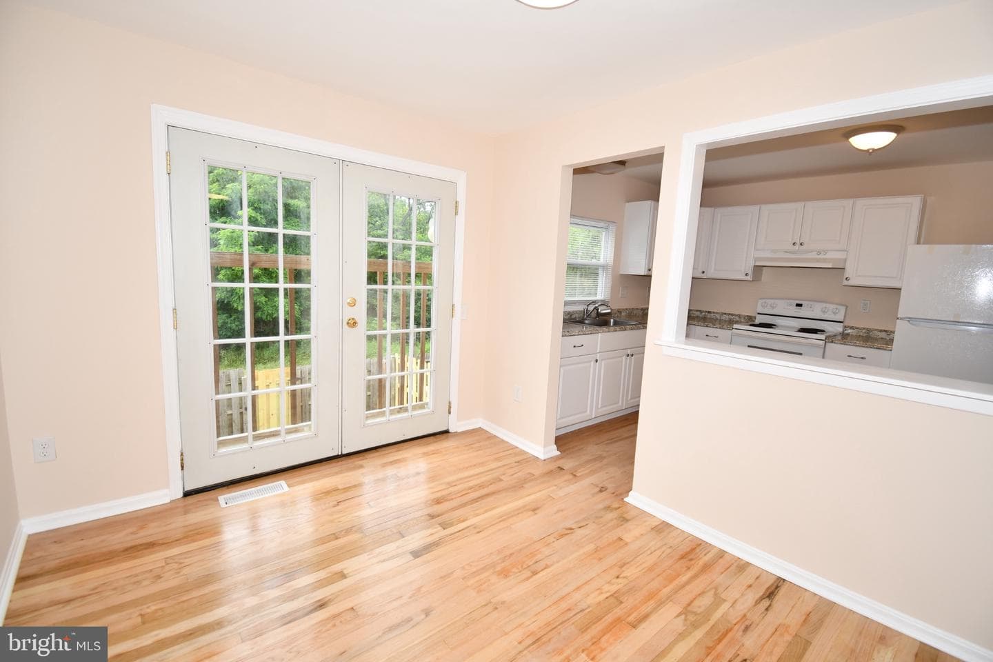 1666 Colonial Way photo 21