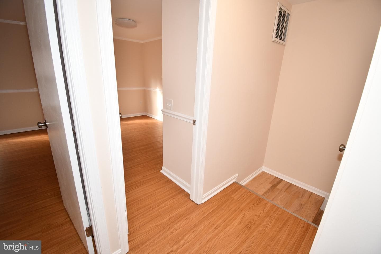 1666 Colonial Way photo 28