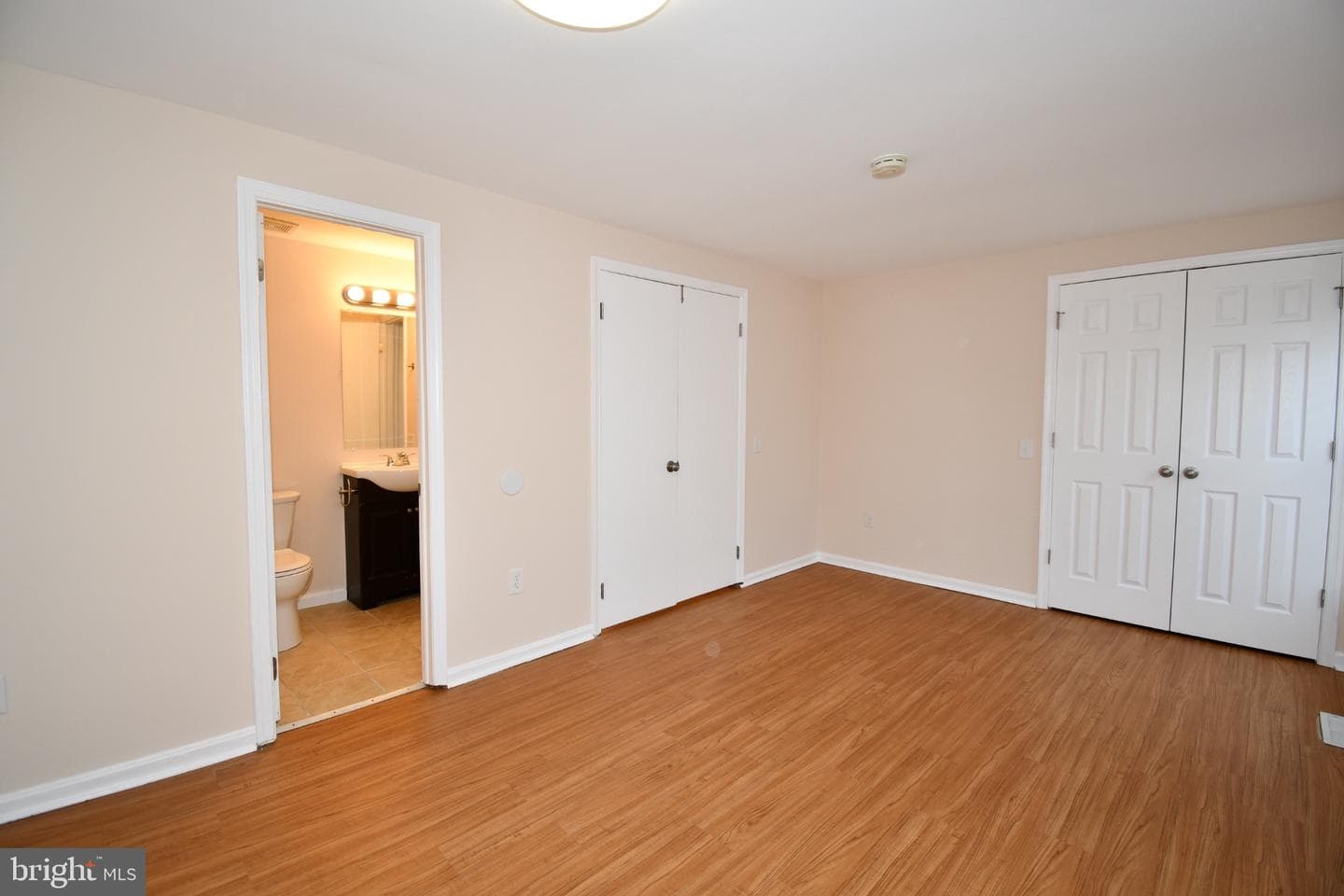 1666 Colonial Way photo 44