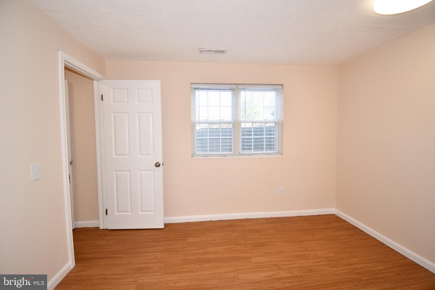 1666 Colonial Way photo 49