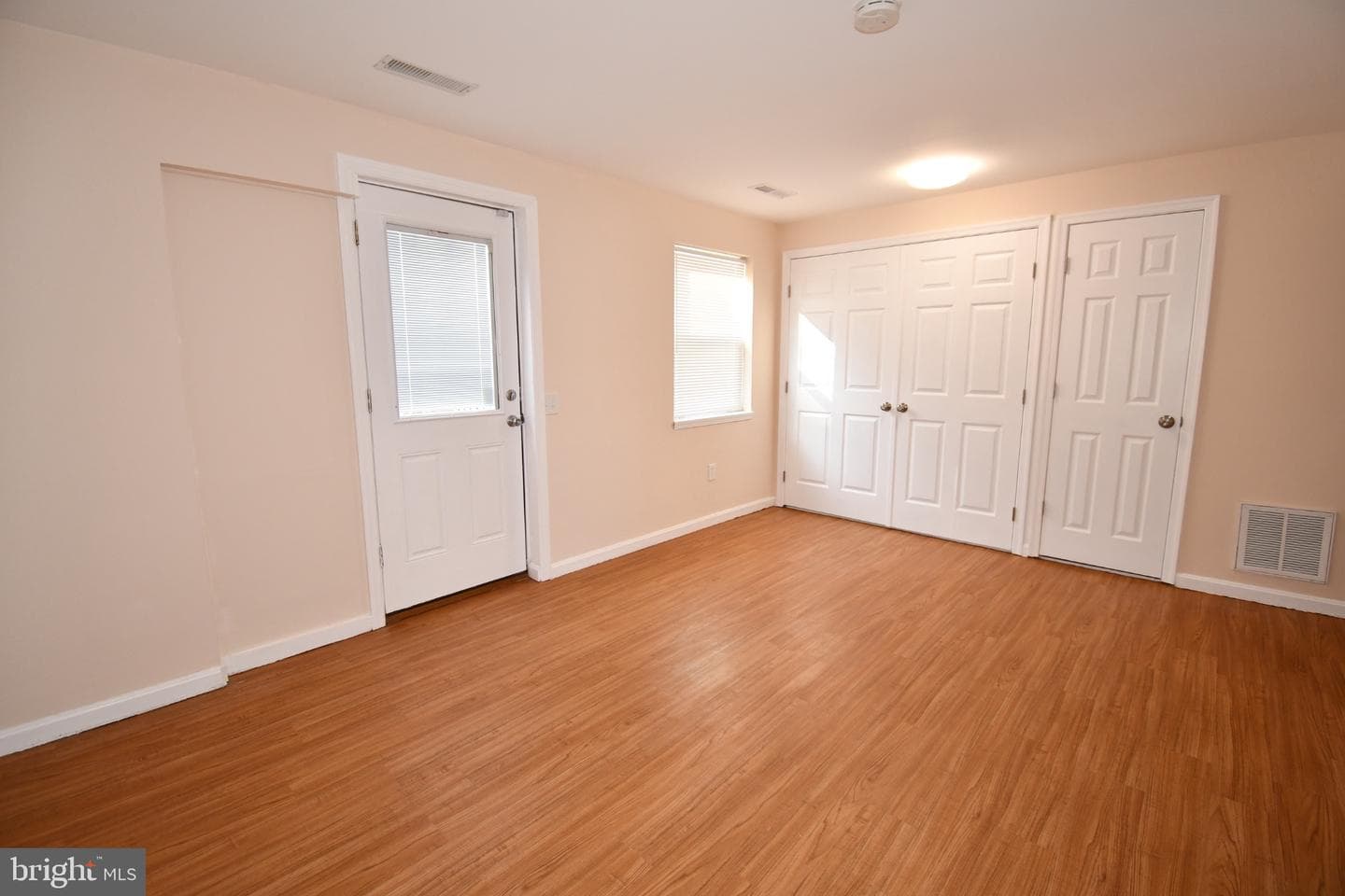 1666 Colonial Way photo 55