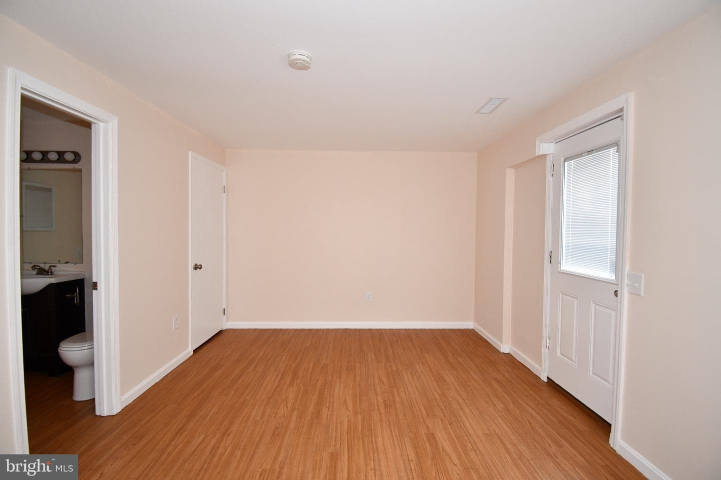 1666 Colonial Way photo 56