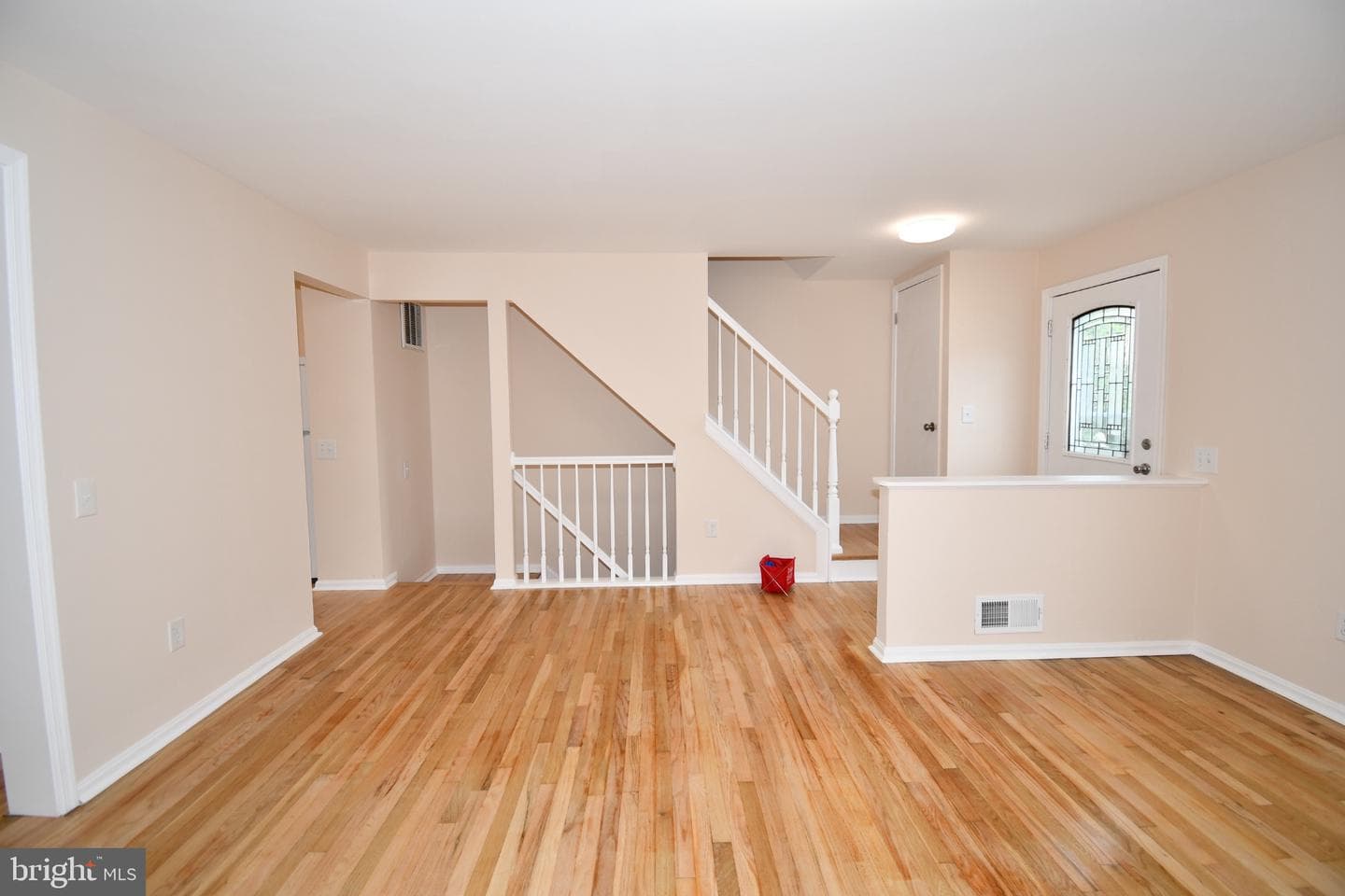 1666 Colonial Way photo 6