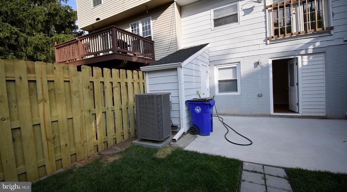 1666 Colonial Way photo 61