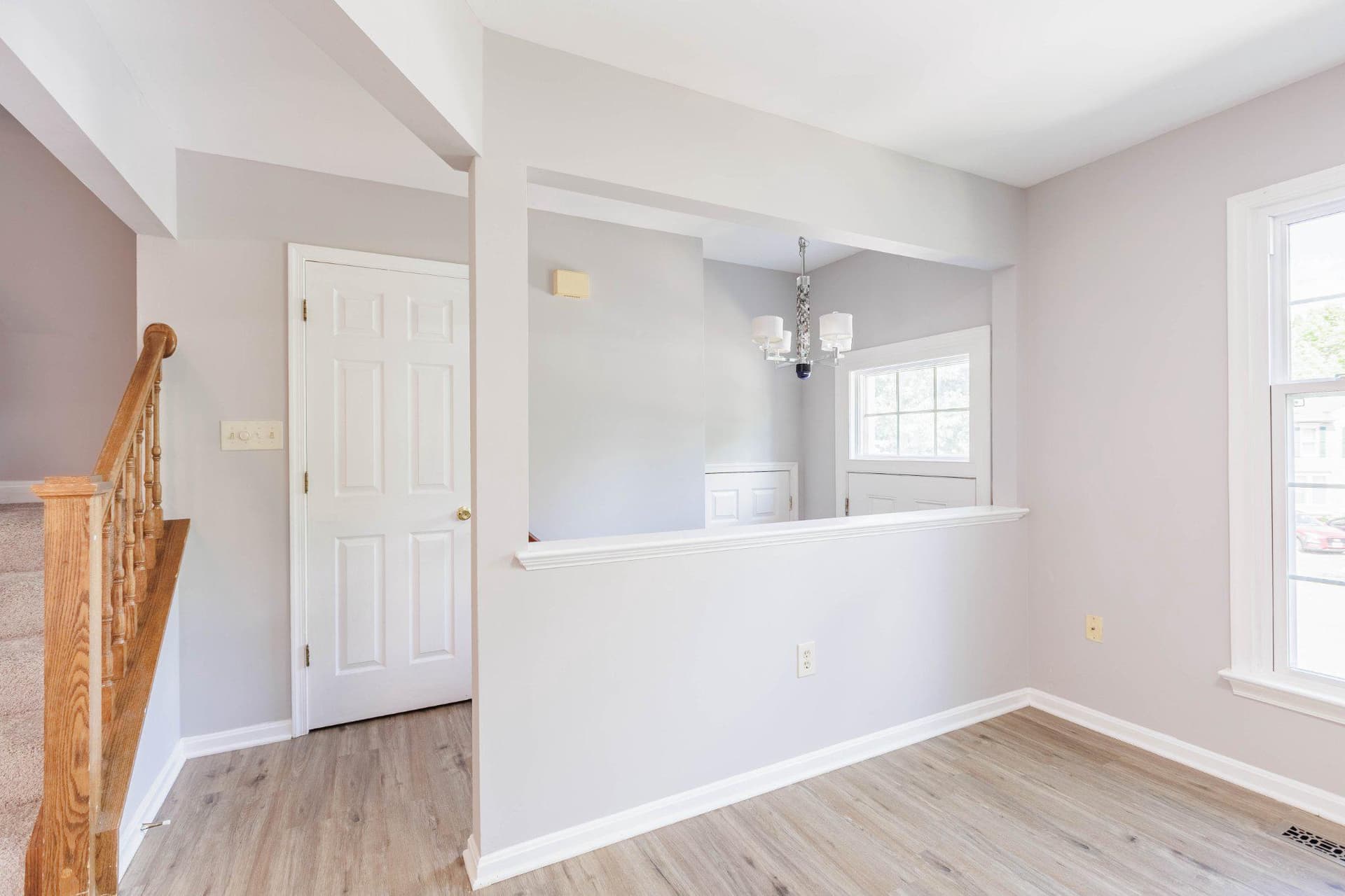 2433 Dunmore Court photo 5