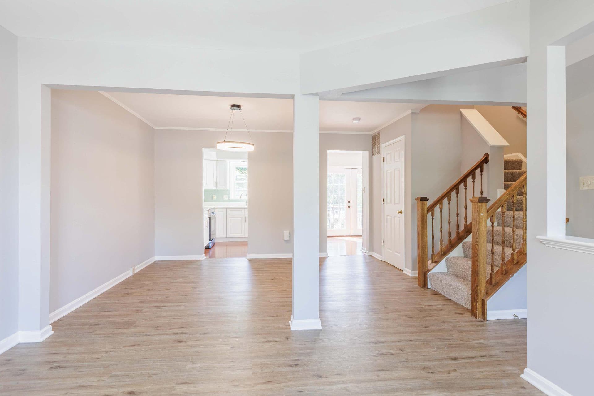 2433 Dunmore Court photo 6