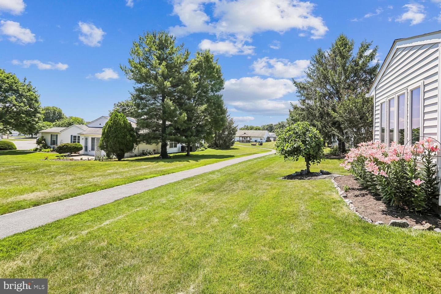 5697 Crabapple Drive photo 7